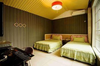 Shuangshuang Home Fenghuang Hongqiao Branch Esterno foto